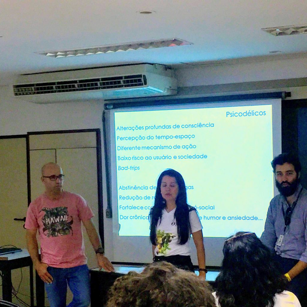 Aula Pública Unifesp: Alteradores de consciência não serotonérgicos – canabinóides com Renata Monteiro e Renato Filev